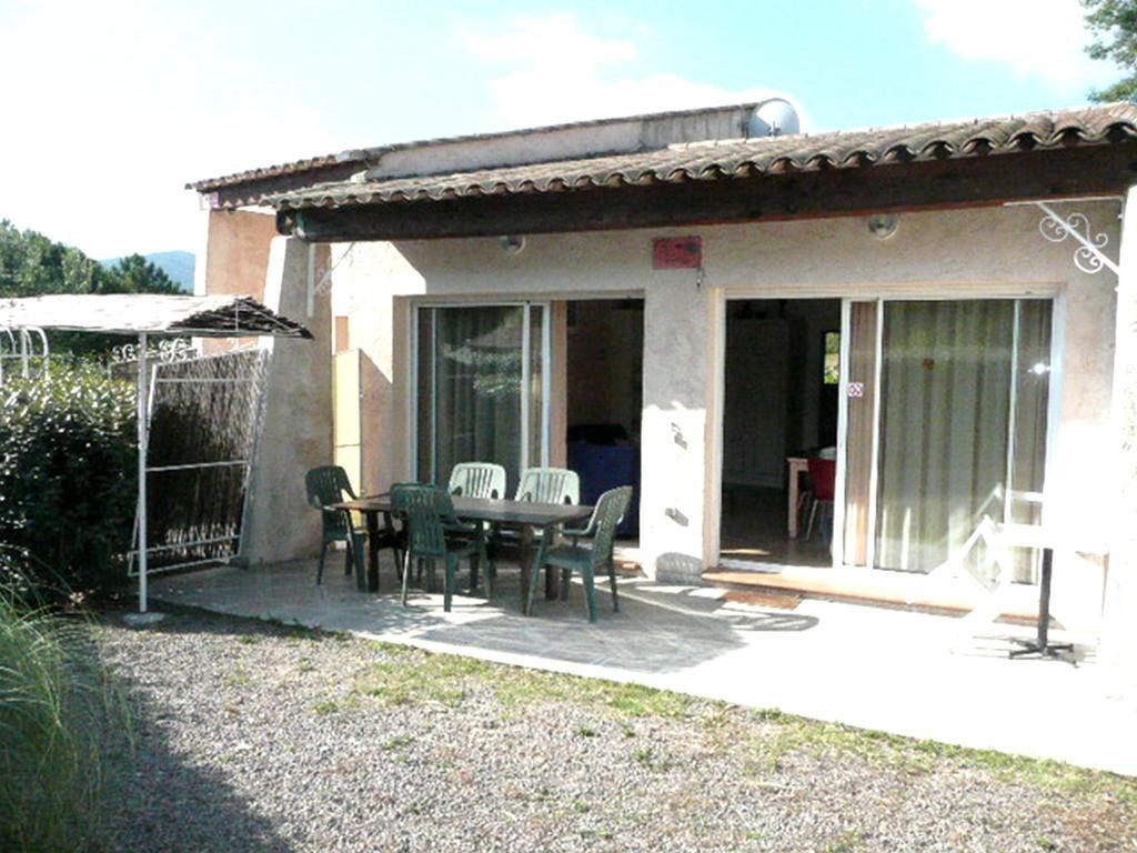 15Mn De Cannes, Villa La Soleiade , 3Gites 2-4 Pers Type T2, Climatises, Piscine, Au Lac De Saint-Cassien Var モントルー 部屋 写真