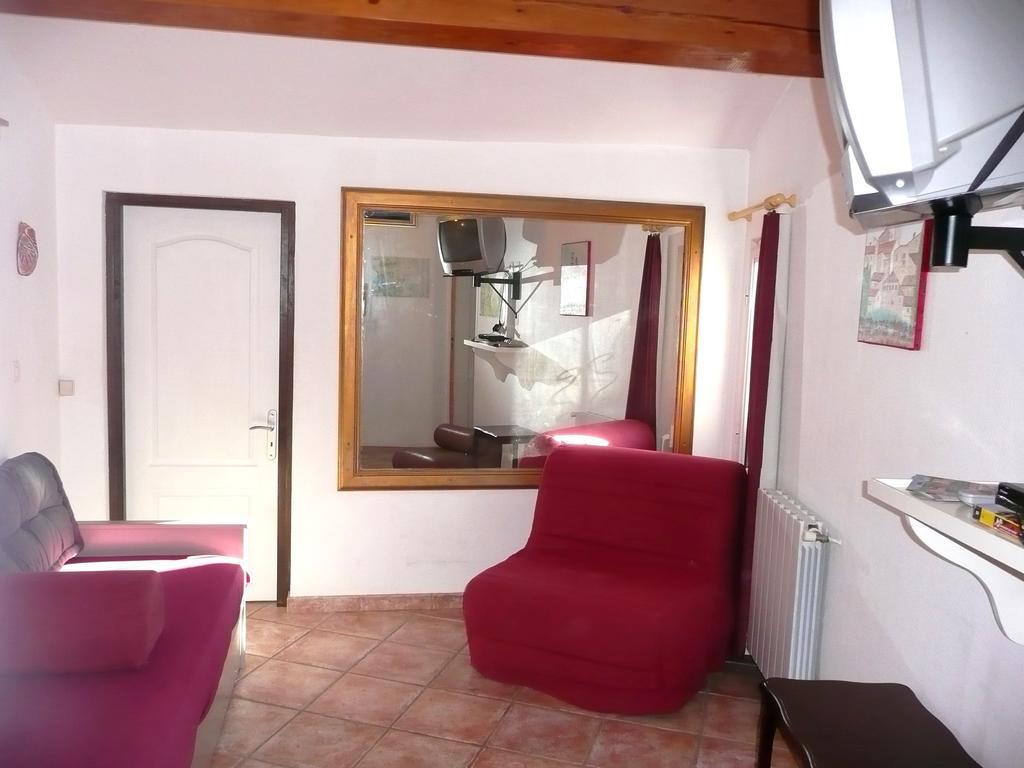 15Mn De Cannes, Villa La Soleiade , 3Gites 2-4 Pers Type T2, Climatises, Piscine, Au Lac De Saint-Cassien Var モントルー エクステリア 写真